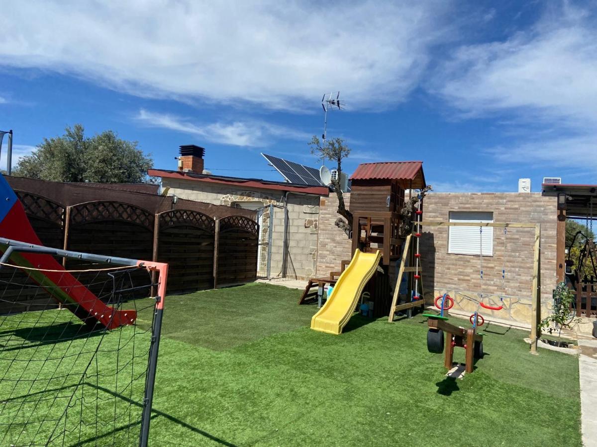 Вилла Cuchi Farm Чинчон Экстерьер фото